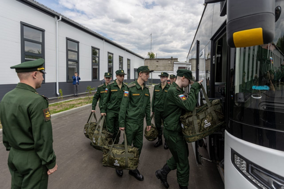 В Генштабе ВС РФ подтвердили своевременное увольнение военнослужащих по призыву